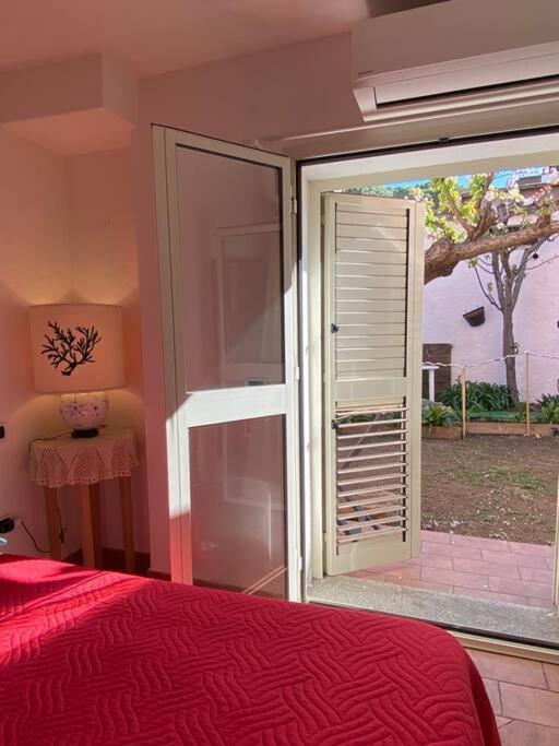 Solemare Apartment Палау Екстериор снимка