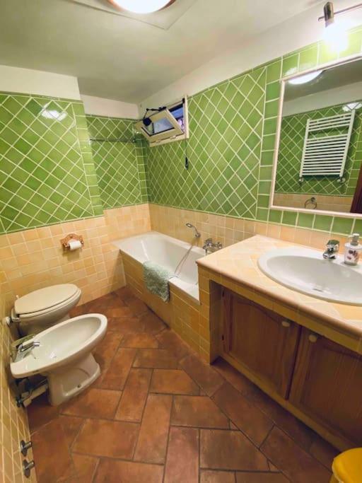 Solemare Apartment Палау Екстериор снимка